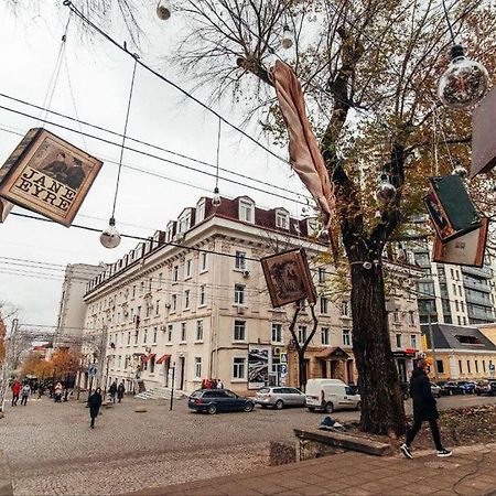 Cathedral Park And Pedestrian Zone Ultracentral Cozy Apartment In Chisinau Bagian luar foto